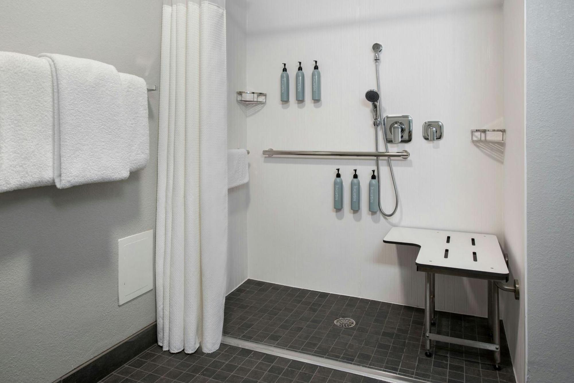 מלון Courtyard By Marriott פואבלו מראה חיצוני תמונה